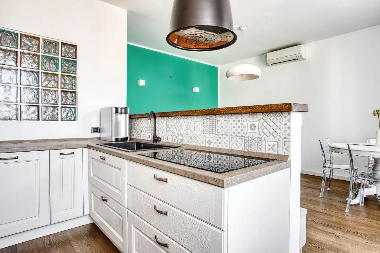 Appartamento Joivy Superb 2Bed Flat With Balcony Milano 0*,