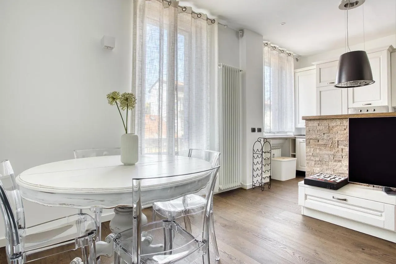 Appartamento Joivy Superb 2Bed Flat With Balcony Milano