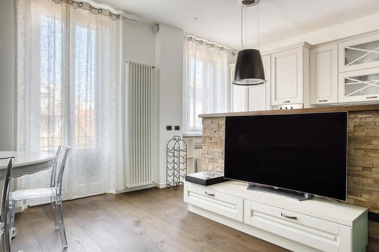 Appartamento Joivy Superb 2Bed Flat With Balcony Milano Italia