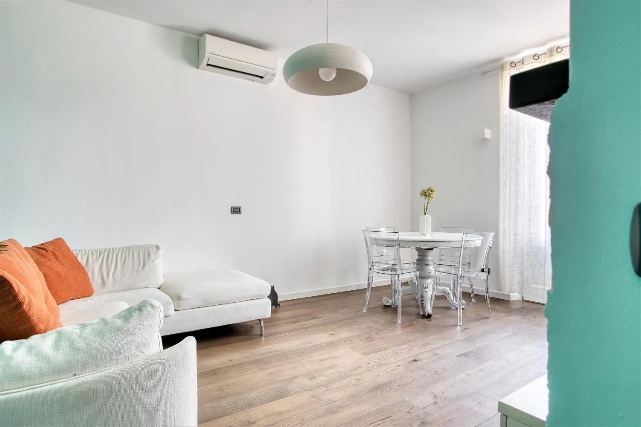 Appartamento Joivy Superb 2Bed Flat With Balcony Milano